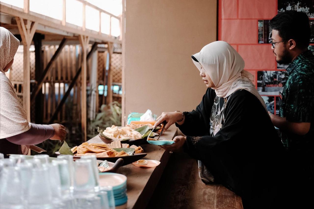 Wisma tamu Kopilimo Cafe And